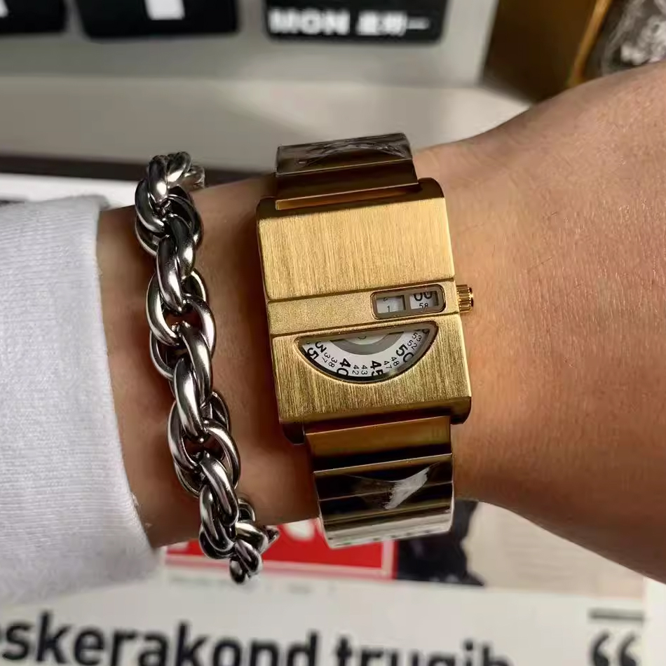 Men's Bracelet Watches Square  - Luxury Watch Price recension och pris