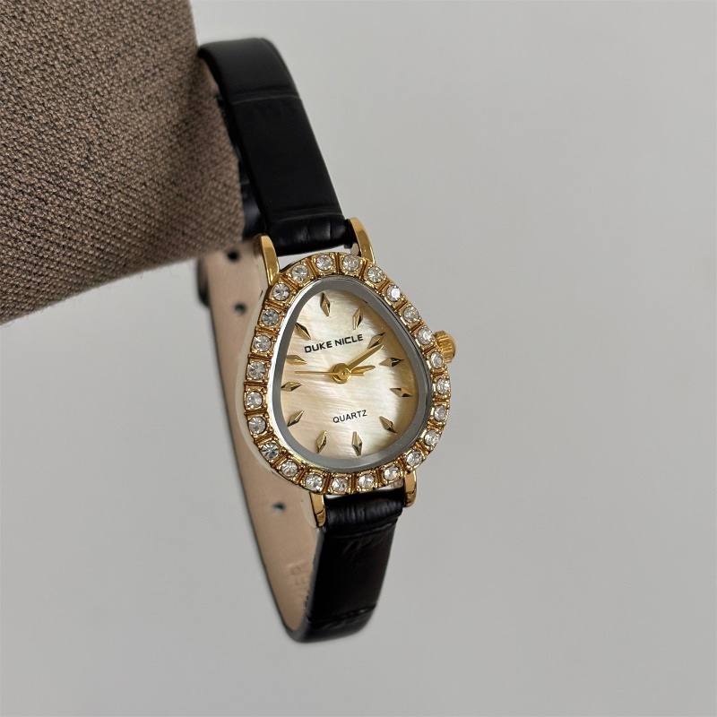 Luxury Women's Quartz Watch Go - Luxury Watch Gold And Black recension och pris